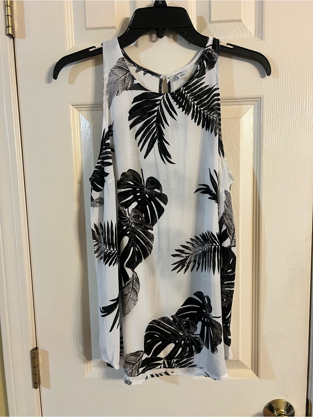 Old Navy Relaxed High-Neck Sleeveless Tropical Tank Top